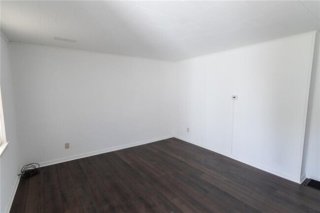 Building Photo - 3525 5th St