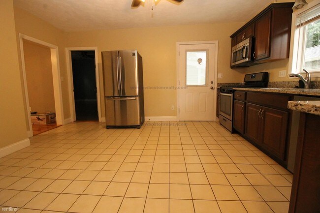 Building Photo - 2 br, 1 bath  - 7 Henshaw St #GNC