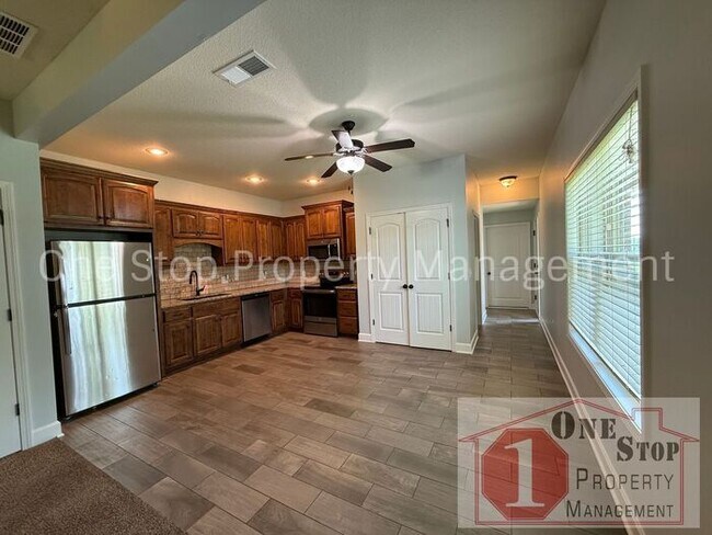 Foto del edificio - 3-Bedroom, 2.5-Bathroom in Platte City