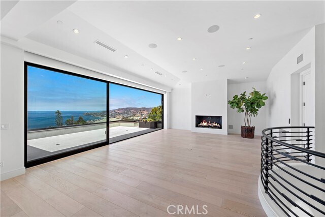 Foto del edificio - 2340 Crestview Dr