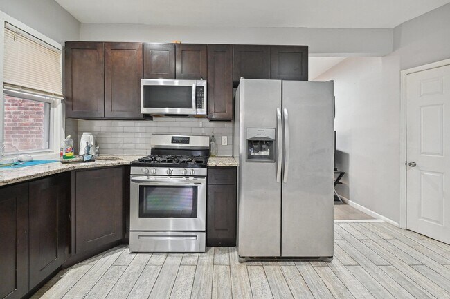 Building Photo - 83 Williams Ave