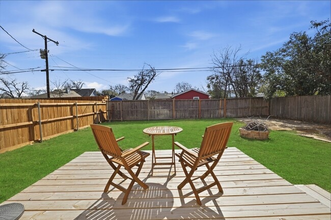 Foto del edificio - 3325 Park Ridge Blvd