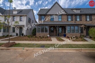 Building Photo - 1012 Windsor Dr