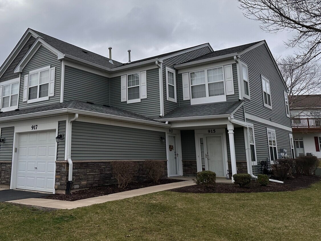 917 Genesee Dr Unit 917, Naperville, IL 60563 Condo for Rent in