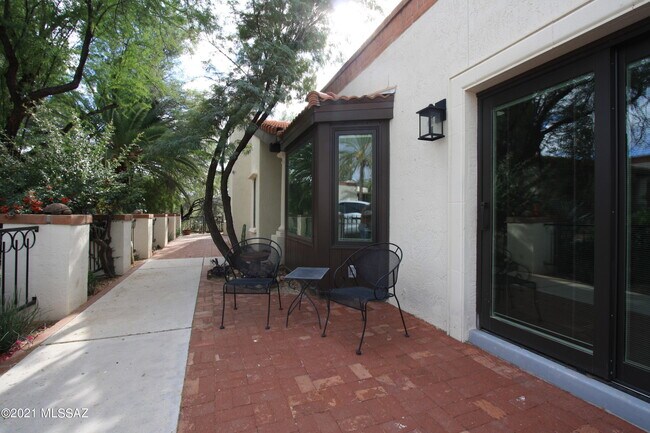 Building Photo - 953 W Palma De Pina