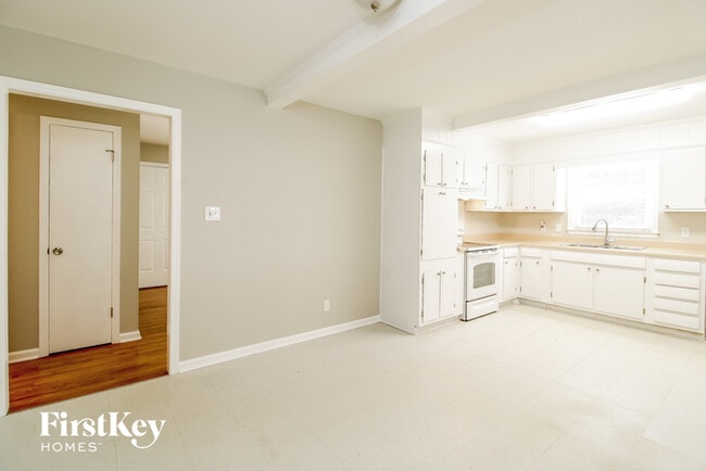 Building Photo - 2514 Cherbonne Drive