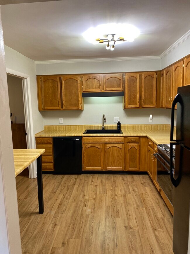 Foto del edificio - 172 Jefferson Pl