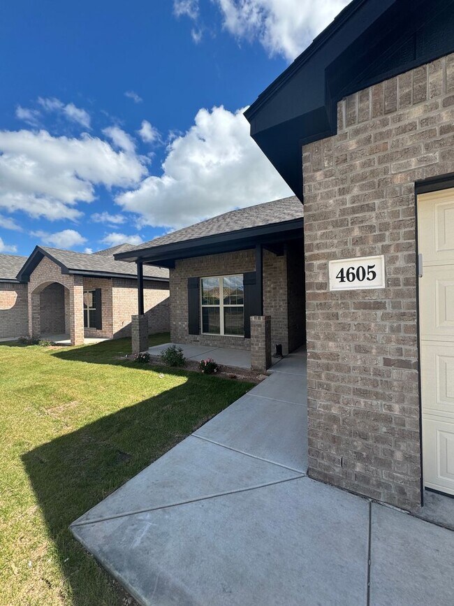 Foto del edificio - New built located in Beacon Pointe area!!!...