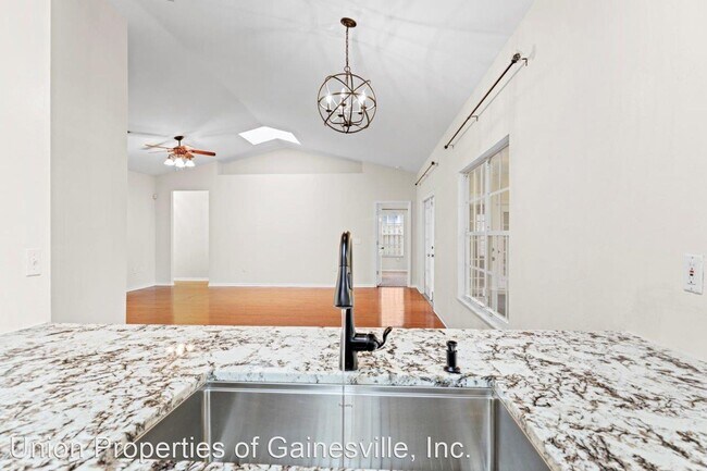 Building Photo - 4 br, 2 bath House - 4437 NW 36th Street