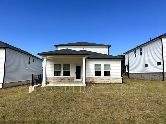 Building Photo - 823 Misty Holw Trl