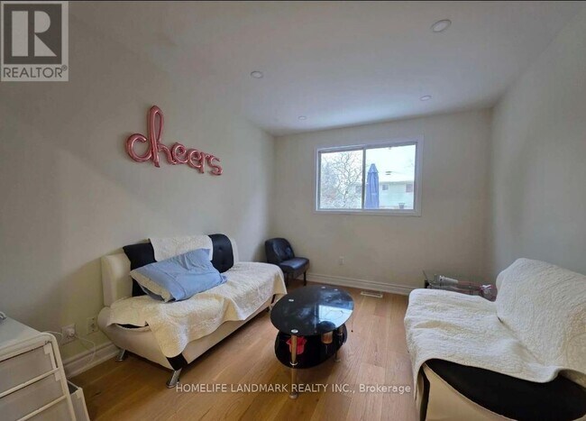 Photo du bâtiment - 16 Redcastle Crescent