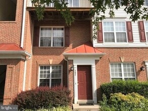 Building Photo - 2480 Angeline Dr