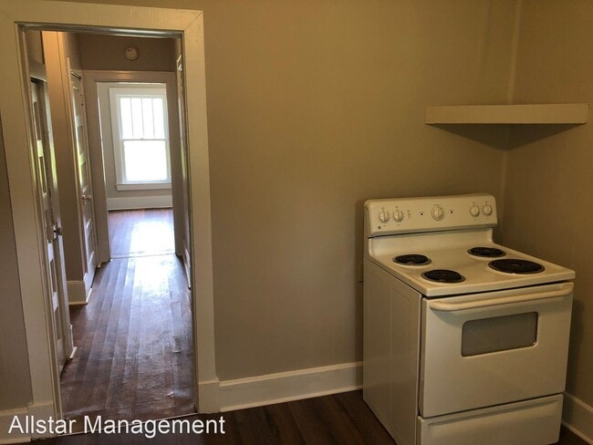 Building Photo - 3 br, 1 bath House - 495 Woodruff St,