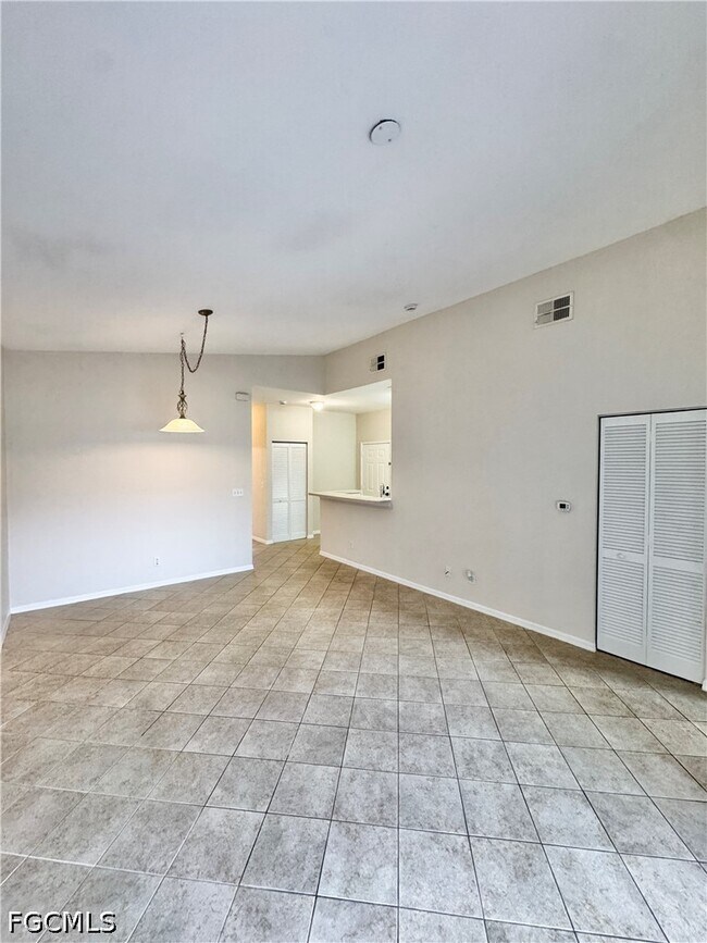 Building Photo - 4128 Bellasol Cir