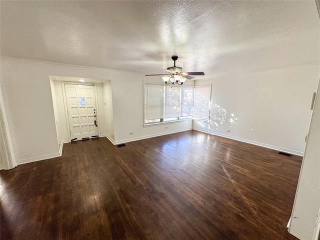 Foto del edificio - 1431 W Chestnut St