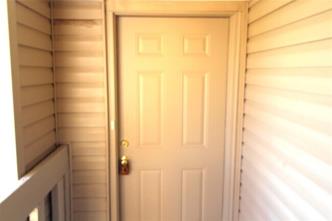 Building Photo - 229 Chalmette Dr