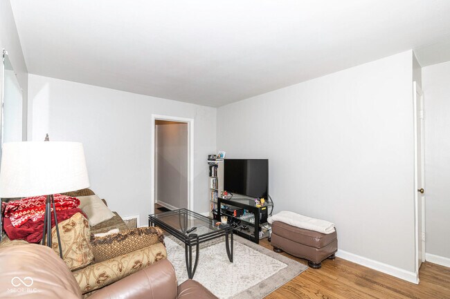 Foto del edificio - 5303 N College Ave