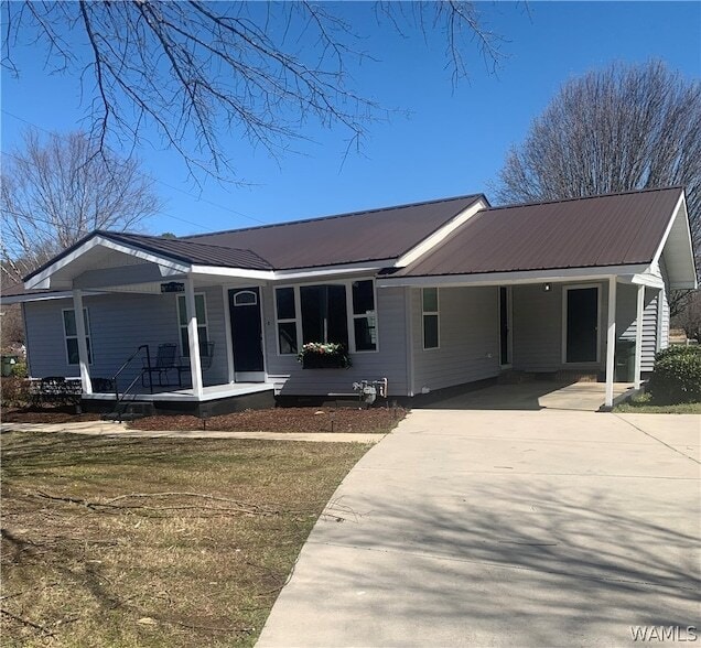 Building Photo - 18160 N Jefferson St