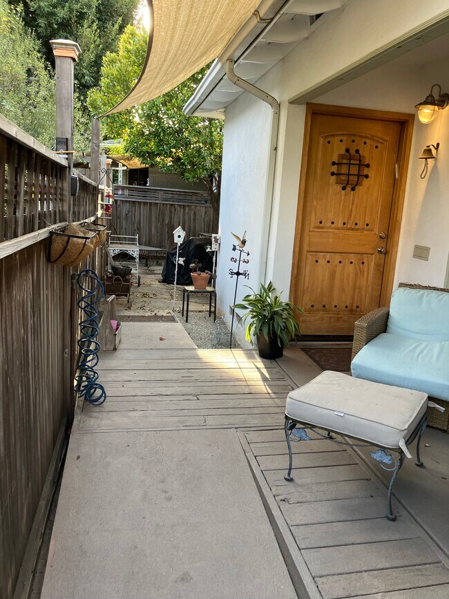 rampas de la terraza delantera - 1832 18th St
