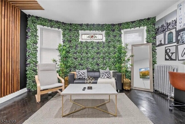 Foto del edificio - 45 Seymour Ave