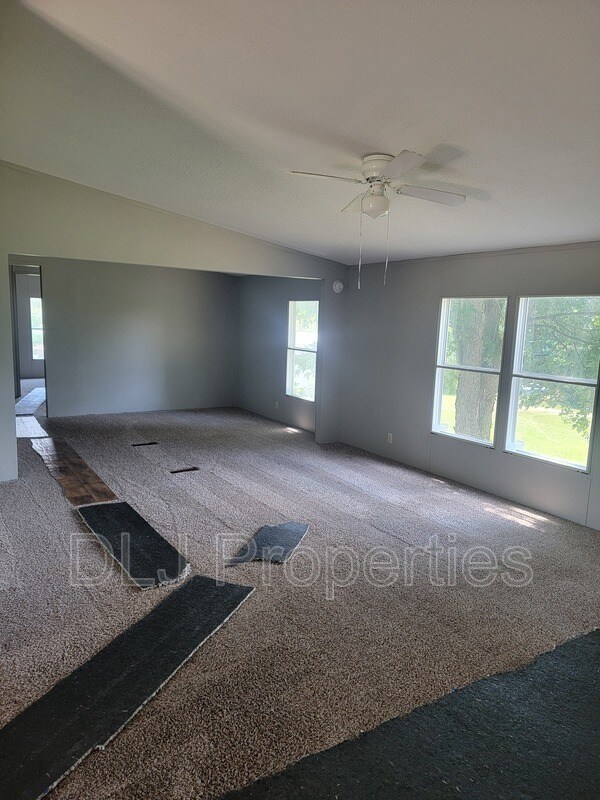 Building Photo - 904 Eslinger Ct