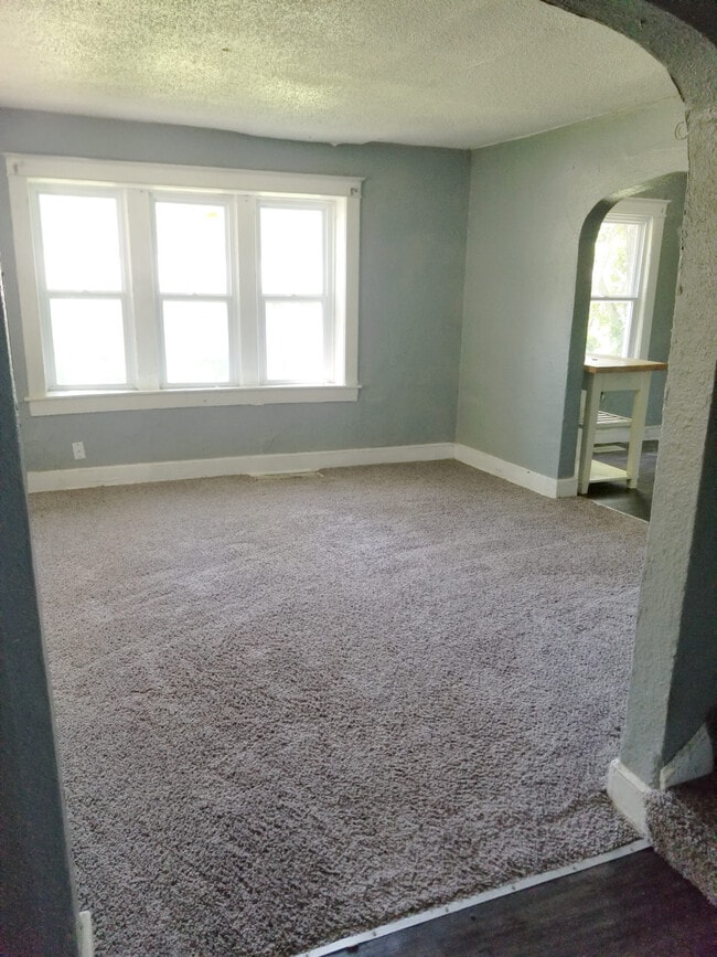 Building Photo - 8200 Wayne Ave