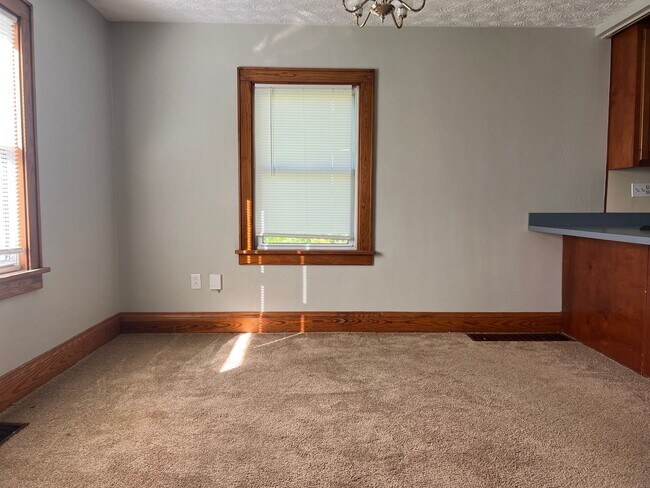 Foto del edificio - 3 bedroom 2 bath house