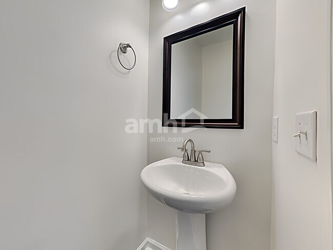 Foto del edificio - 116 Orleans Ct