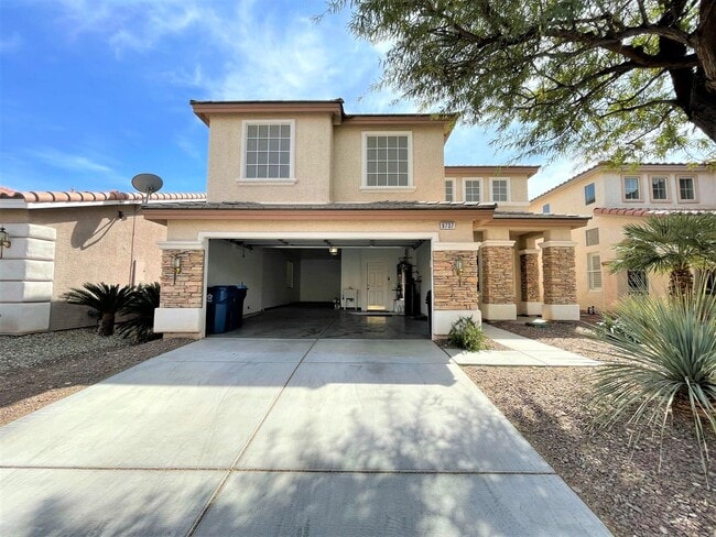 Building Photo - Southwest Rustic Charmet