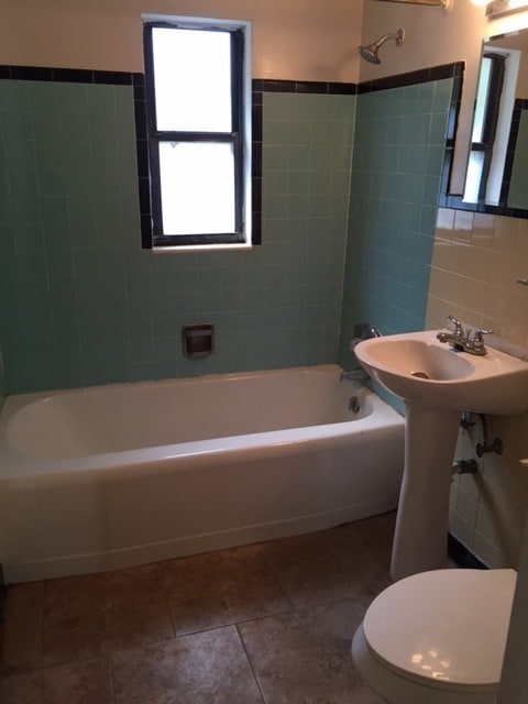 Building Photo - 2 Bed 1 Bath Home | Carport | Pet Friendly with Fenced Yard | Washer Dryer Hook Ups | Section 8 W...