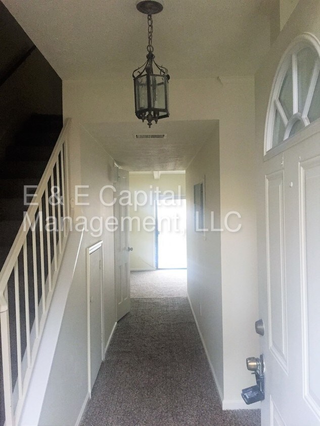 Building Photo - 6421 Woodstone Ter