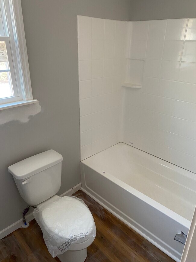 Building Photo - 1341 Maddox Dr