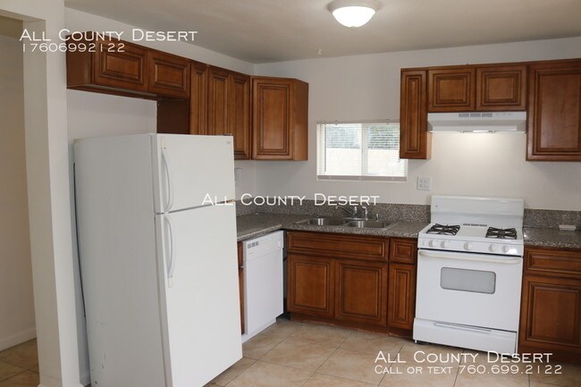 Foto del edificio - 66124 Acoma Ave