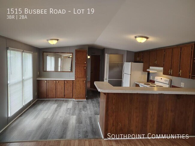 Foto del edificio - 1515 Busbee Rd