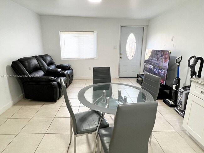 Foto del edificio - 11250 SW 30th St