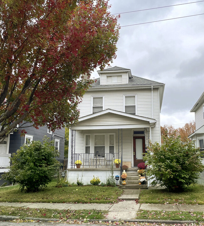 Building Photo - 398 Hanford St