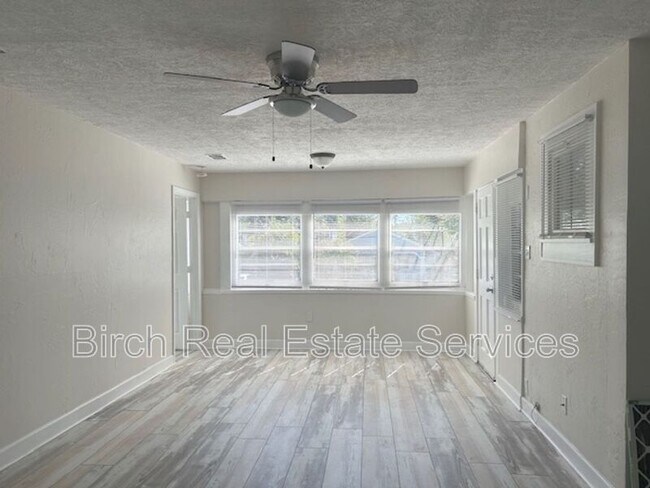 Foto del edificio - 837 10th Ave N