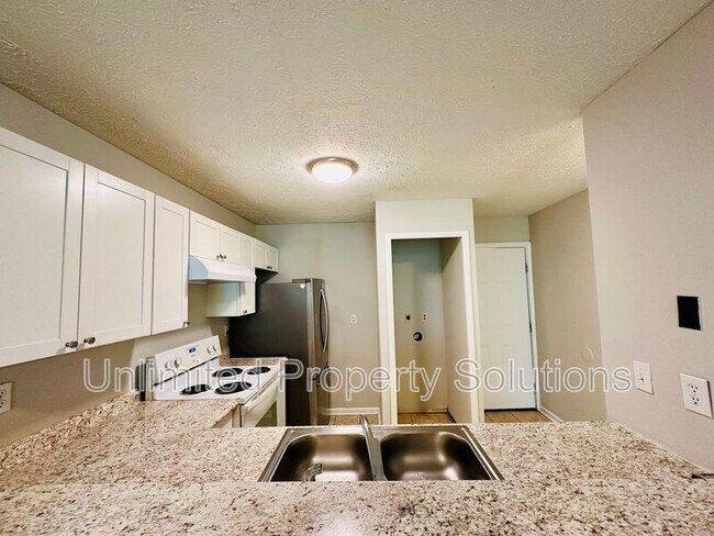 Foto del edificio - 211 Sunn Aire Ct