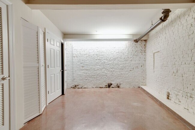 Foto del edificio - 1321 1/2 E. Main St.