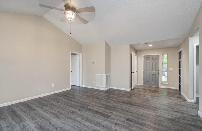 Building Photo - 5803 Forest Timbers Dr