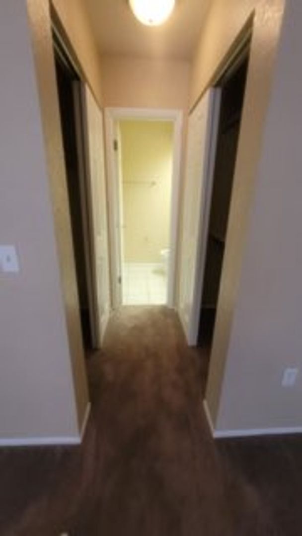 Foto del edificio - Two bedroom two bathroom townhome