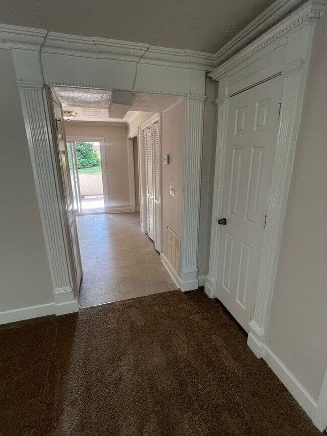 Foto del edificio - 535-537 Haygood Court