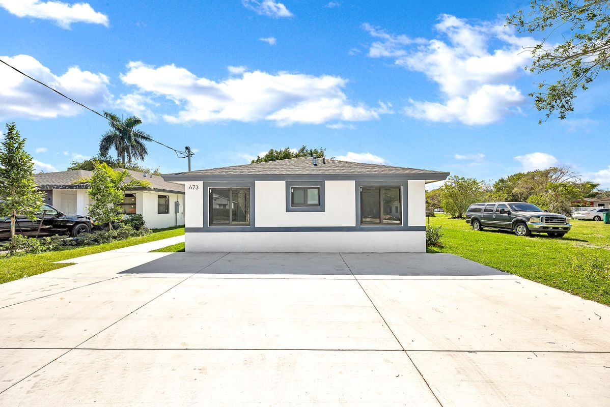 Primary Photo - 22300 SW 117th Ave