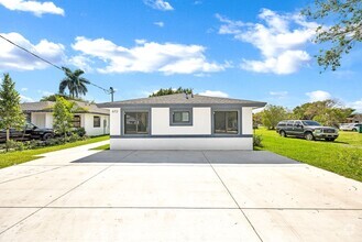 Building Photo - 22300 SW 117th Ave