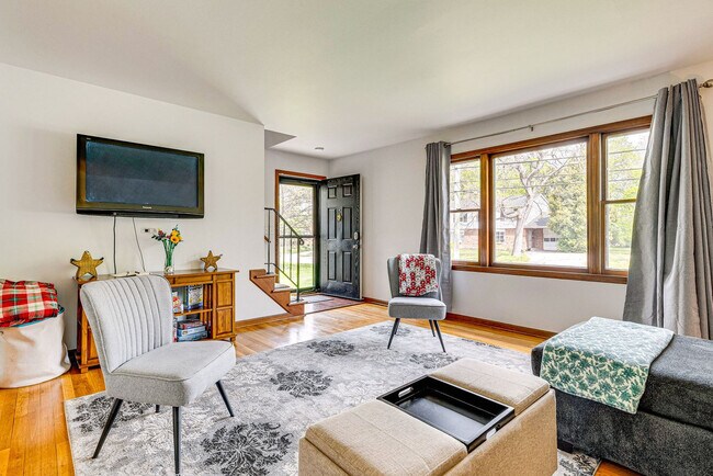Foto del edificio - 219-221 East North Street-SI ID1602726P