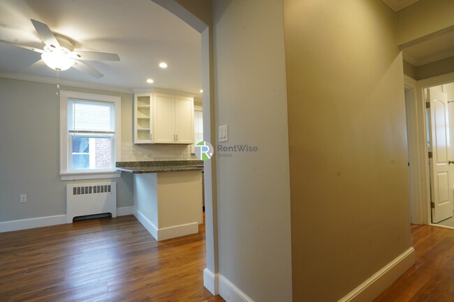Building Photo - 11 Shanley St