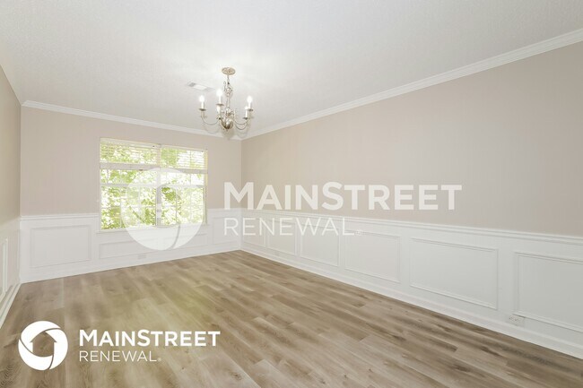 Foto del edificio - 665 Lakeridge Ct