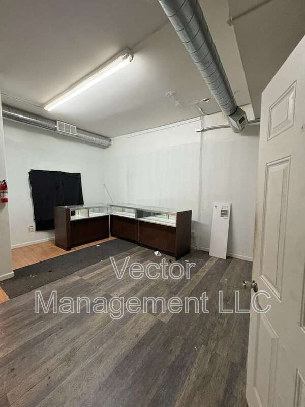 Building Photo - 1158 Dixwell Ave