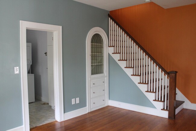 Little dining area - 25 S Monroe St