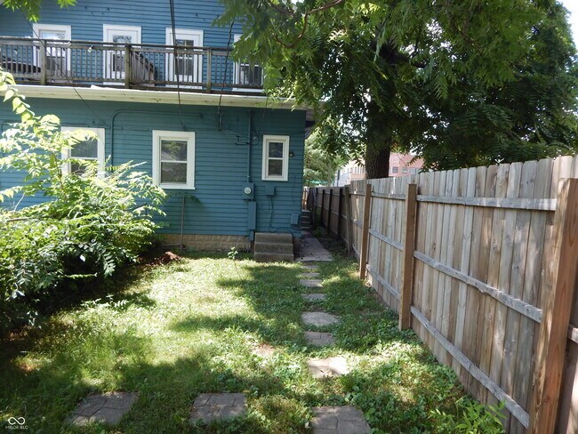 Foto del edificio - 4843 N College Ave